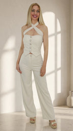 Look de Conjunto mujer beige con top halter multiposición y pantalón recto elegante