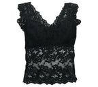 Top de encaje negro con diseño floral y ajuste ceñido