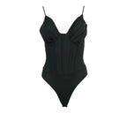 Body efecto corset negro ajustado con diseño estructurado y elegante
