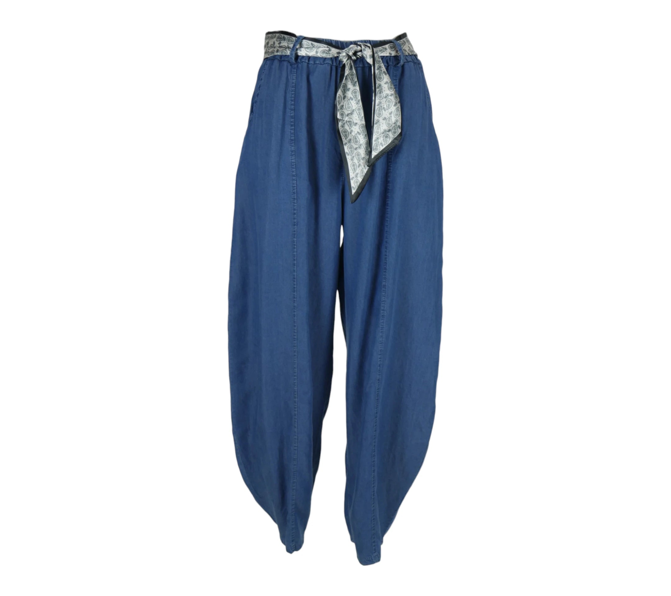 Pantalón azul de lyocell con cintura elástica y detalle de lazo