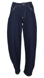 Jeans Tachas azul, detalle de la silueta y las tachas