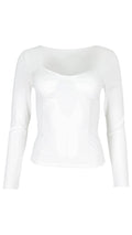 Top Bustier en color blanco, con manga larga, copas marcadas y costuras verticales que entallan el cuerpo.