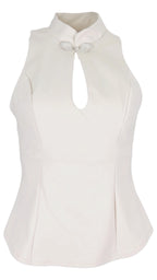 Top Oriental en color beige, sin mangas, con cuello mao, cierre decorativo y abertura frontal en forma de lágrima.