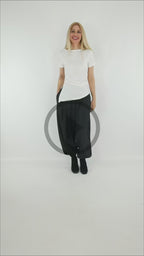 Video de Look de top fruncido blanco elástico mujer con pantalon 