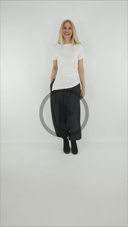 Video de Look de top fruncido blanco elástico mujer con pantalon 