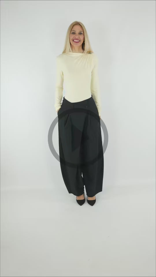 Body Broche